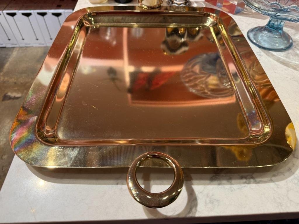ZODAX POLISHED BRASS SERVING TRAY (GOLD)