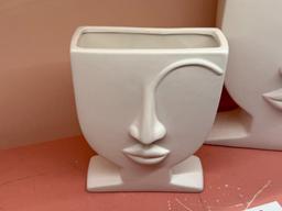 VASE WHITE CERAMIC FACE SET
