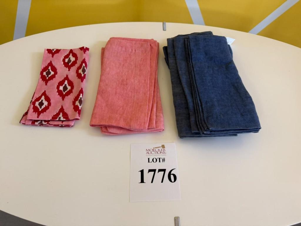 LOT CONSISTING OF (9) ASSORTED NAPKINS