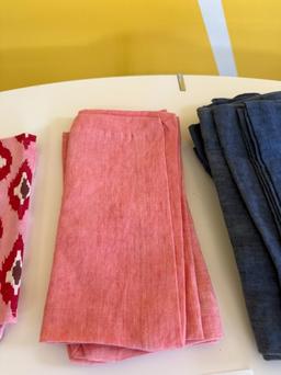 LOT CONSISTING OF (9) ASSORTED NAPKINS