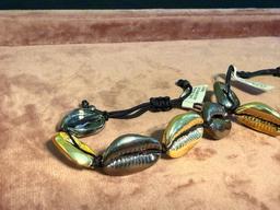 TOHUM PUKA GOLD PLATED AND BLACK SHELL BRACELETS