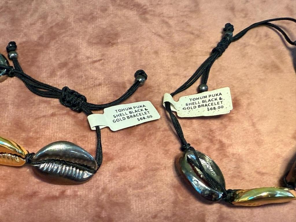 TOHUM PUKA GOLD PLATED AND BLACK SHELL BRACELETS
