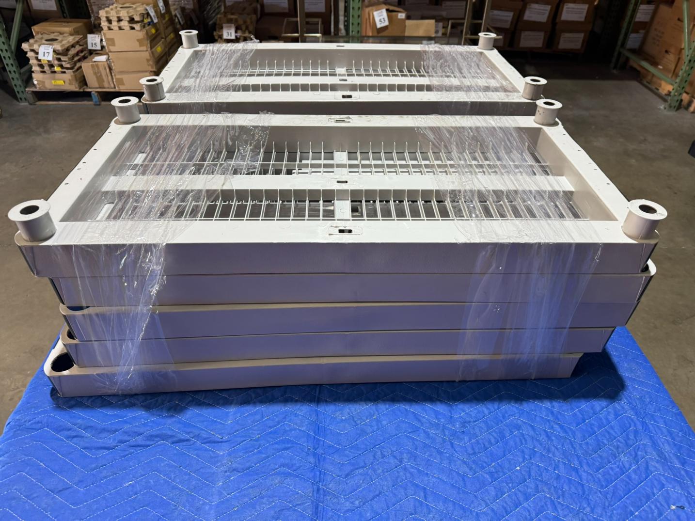 LOT CONSISTING OF VENTILATED SHELVING UNITS