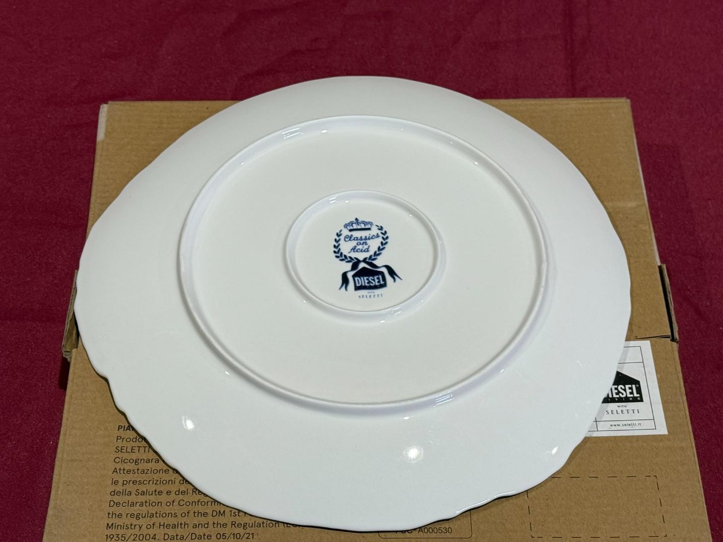 CLASSICS ON ACID IMARI DRAGON DINNER PLATE