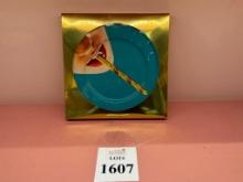 SELETTI TIOLETPAPER DINNER PLATE (DRILL)