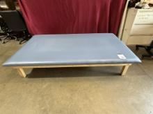 CLINTON INDUSTRIES PLATFORM THERAPY TABLE