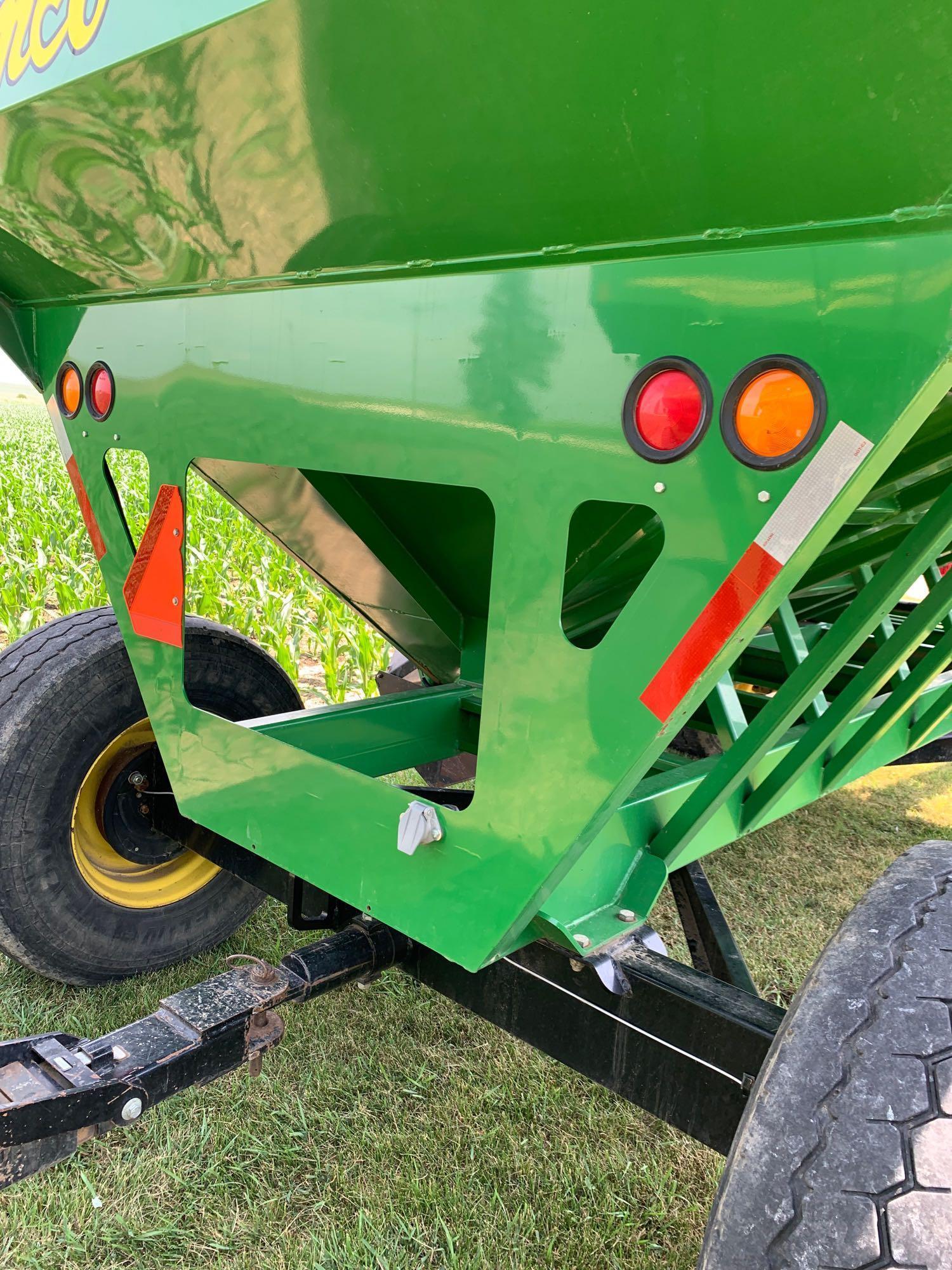Demco 550bu Gravity Wagon