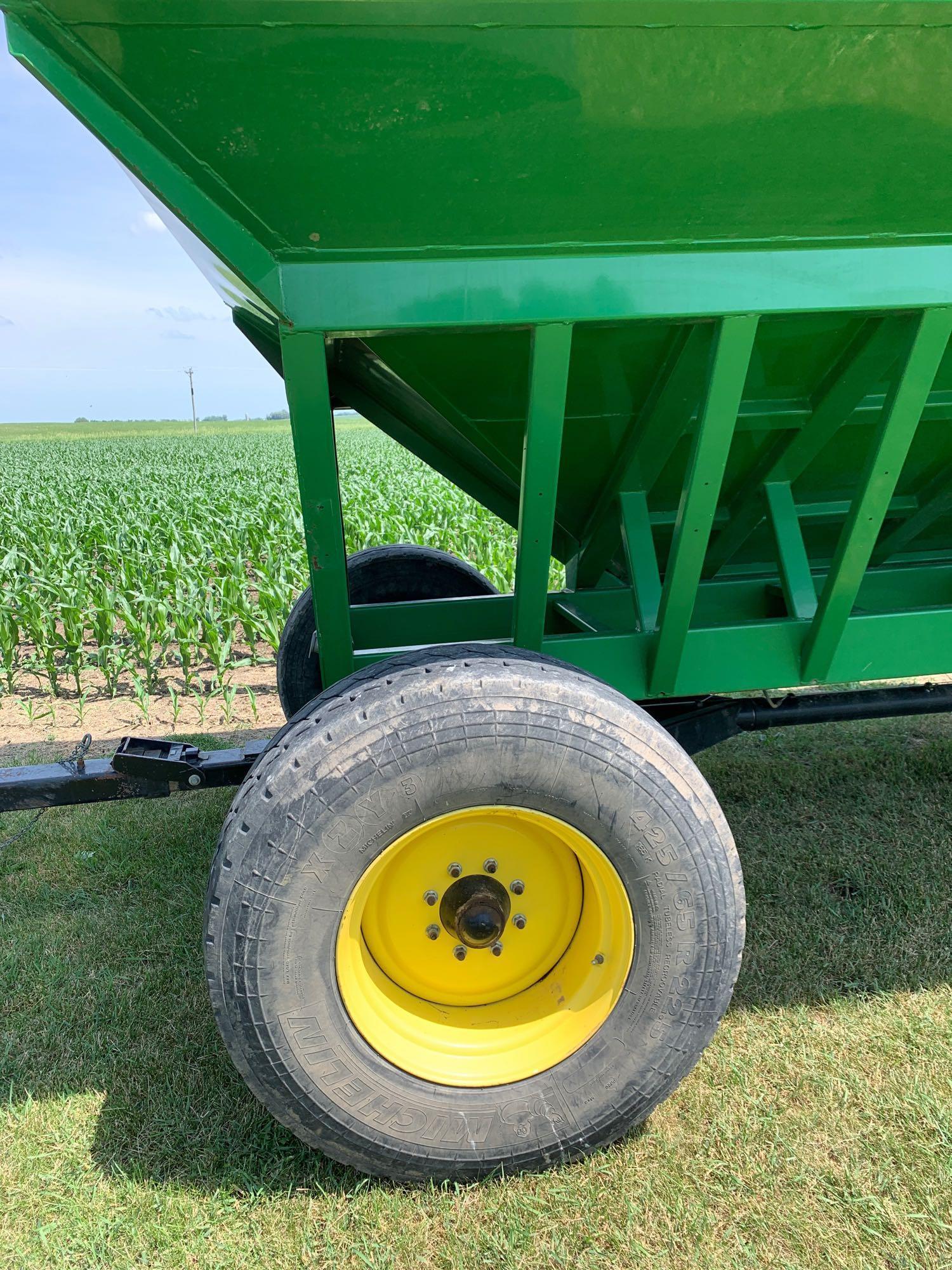 Demco 550bu Gravity Wagon