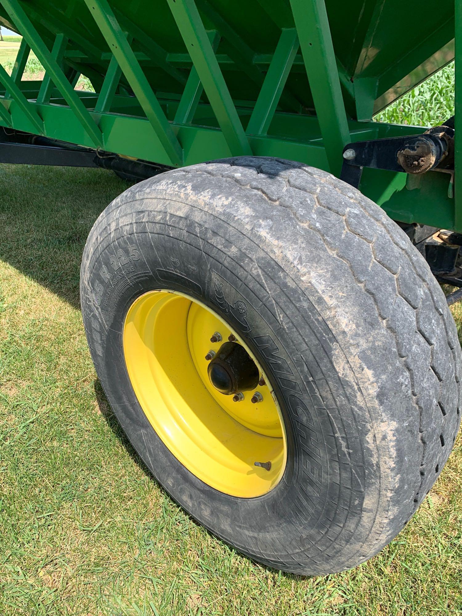 Demco 550bu Gravity Wagon