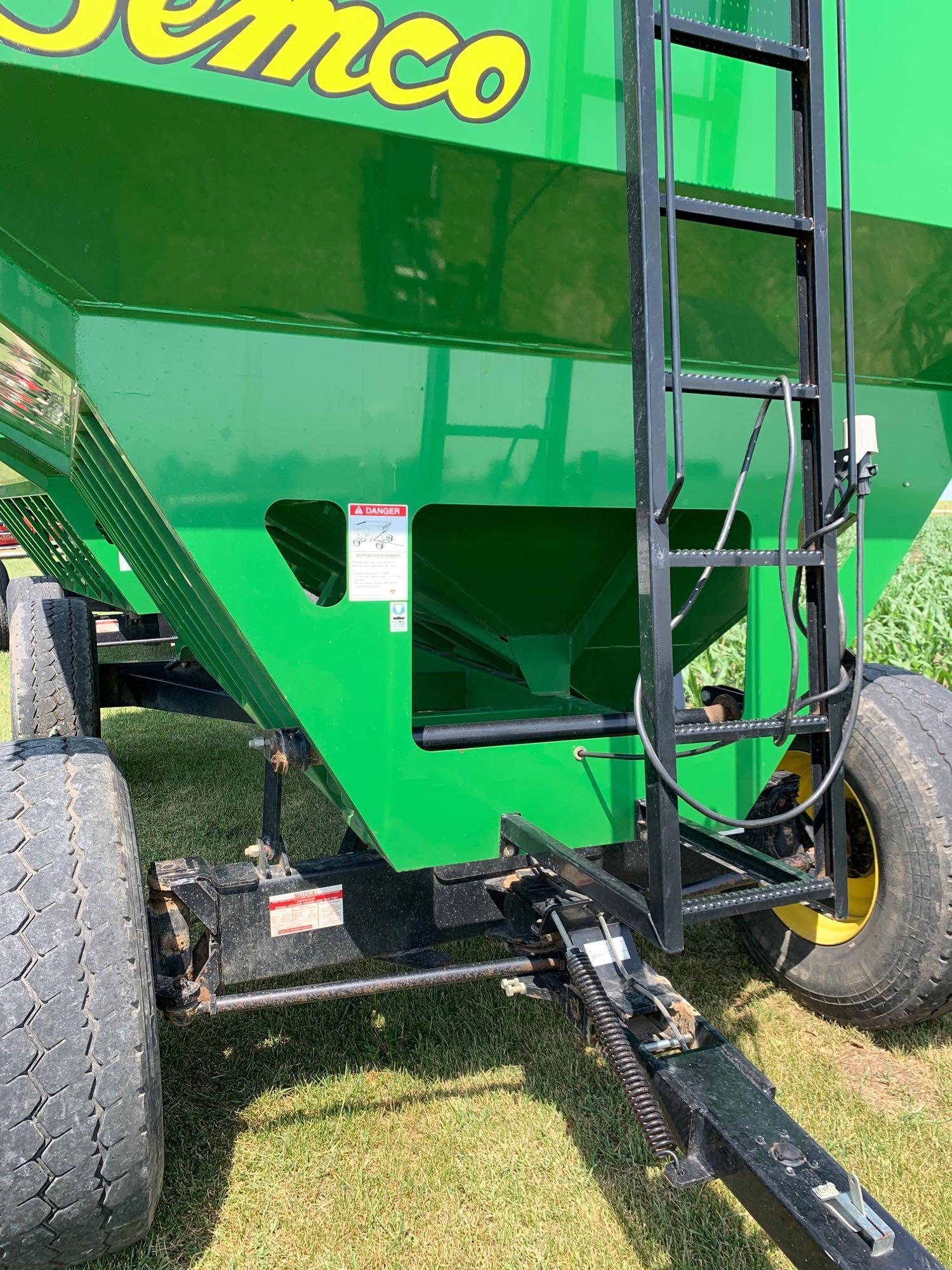 Demco 550bu Gravity Wagon