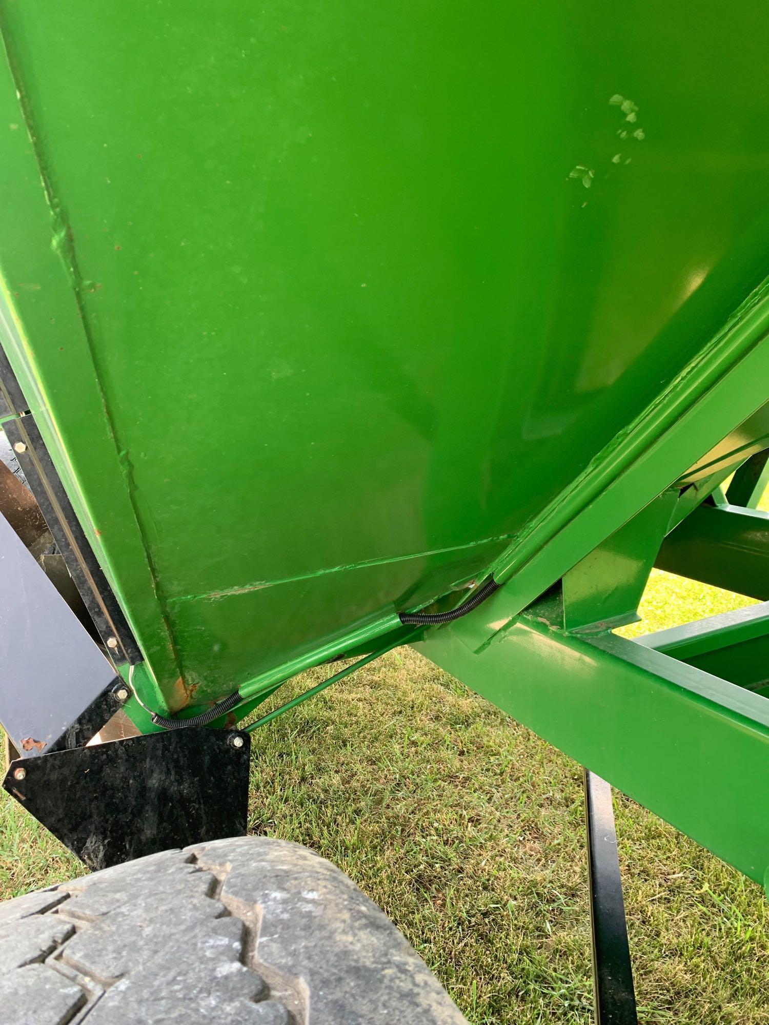Demco 550bu Gravity Wagon