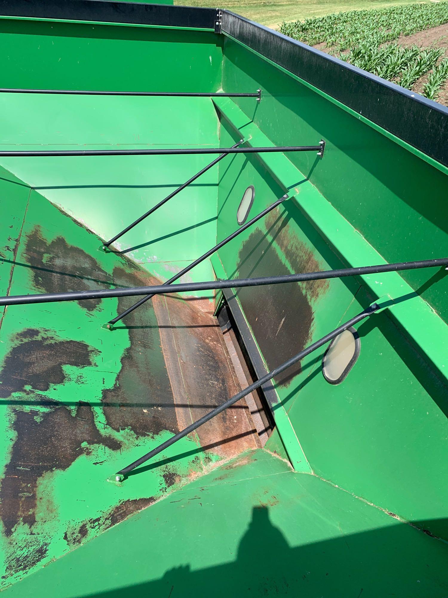 Demco 550bu Gravity Wagon