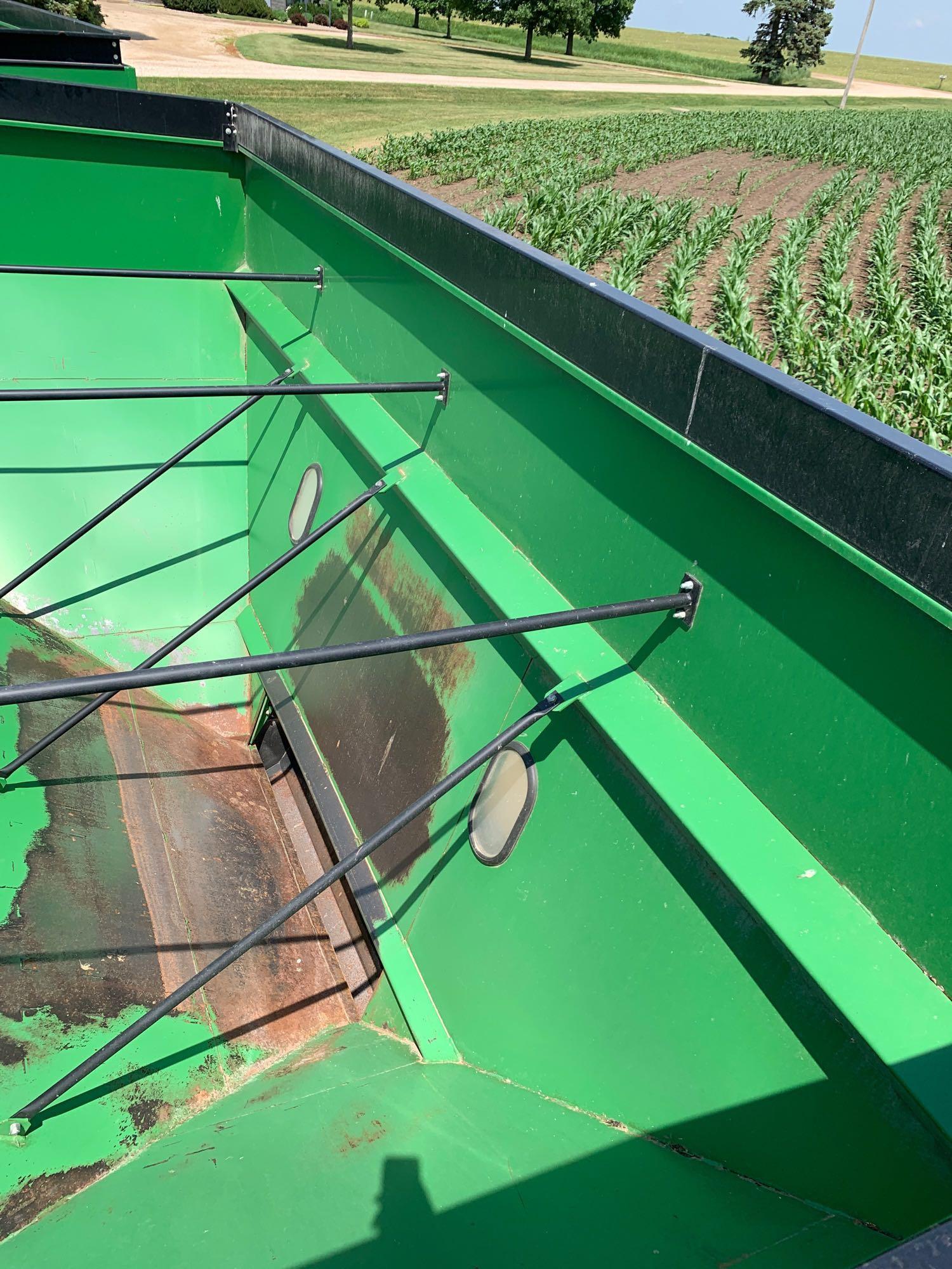 Demco 550bu Gravity Wagon