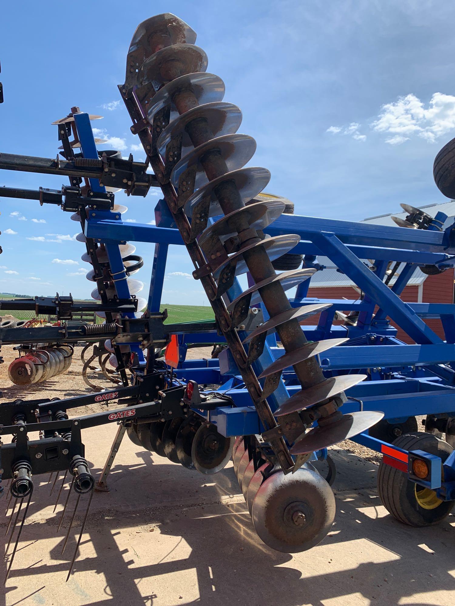 2010 Landoll 6230 26ft Disk-2nd Owner