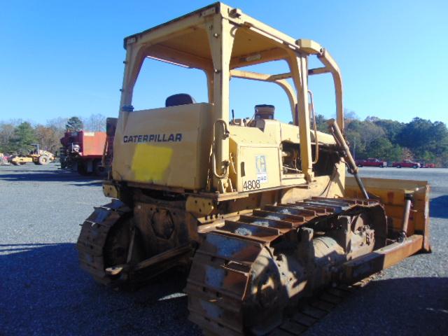 1977 CAT D6D dozer, open cab, rops, 120'' fixed blade, 22'' tracks, Hours: