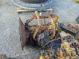 Assortment of parts for Kobelco SK300LC Mark IV and Kobelco SK220LC Mark IV