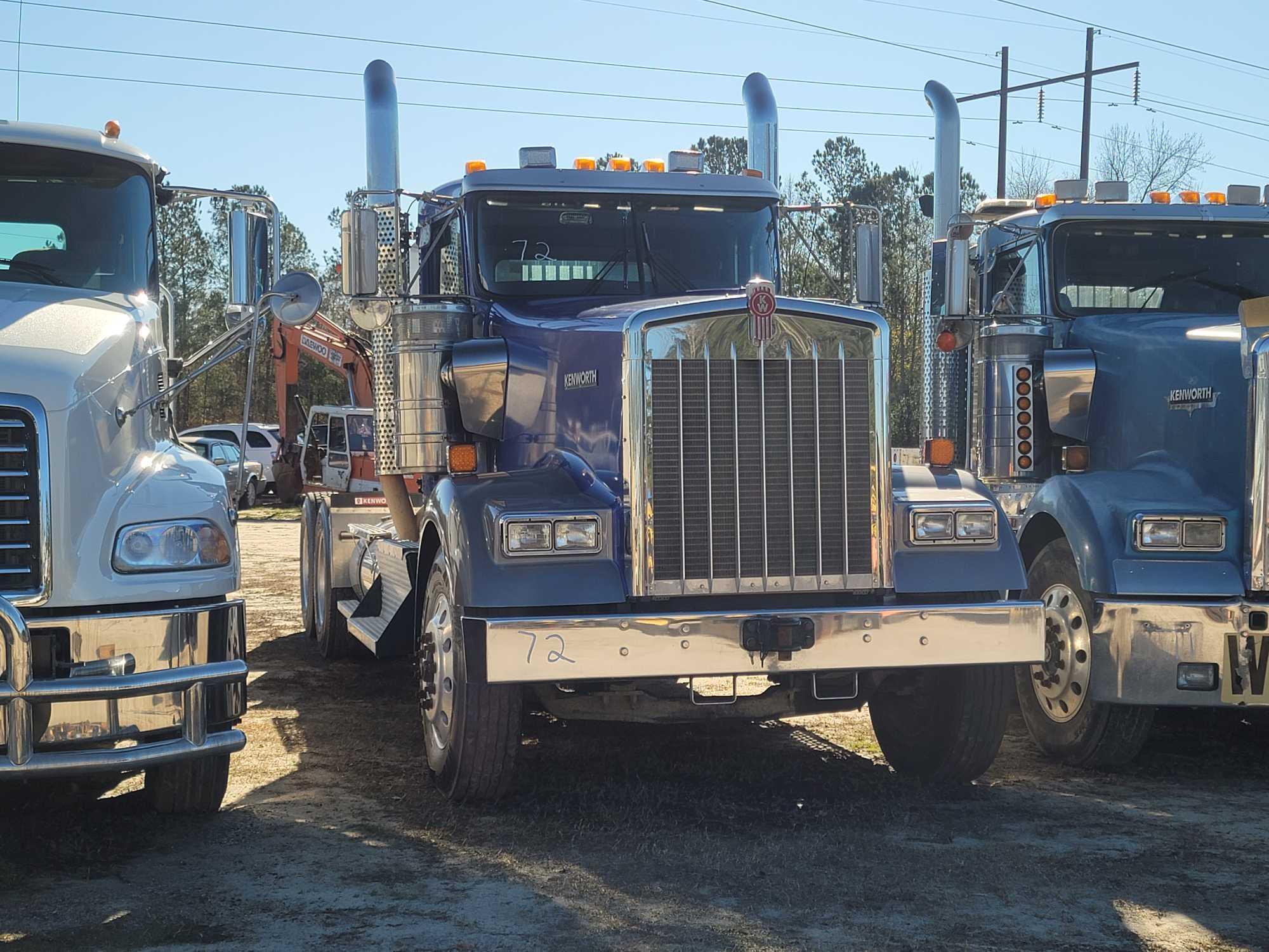 2015 KENWORTH W900L ISX Cummins 10sp Fuller 46k rear locker rear ends 24.5
