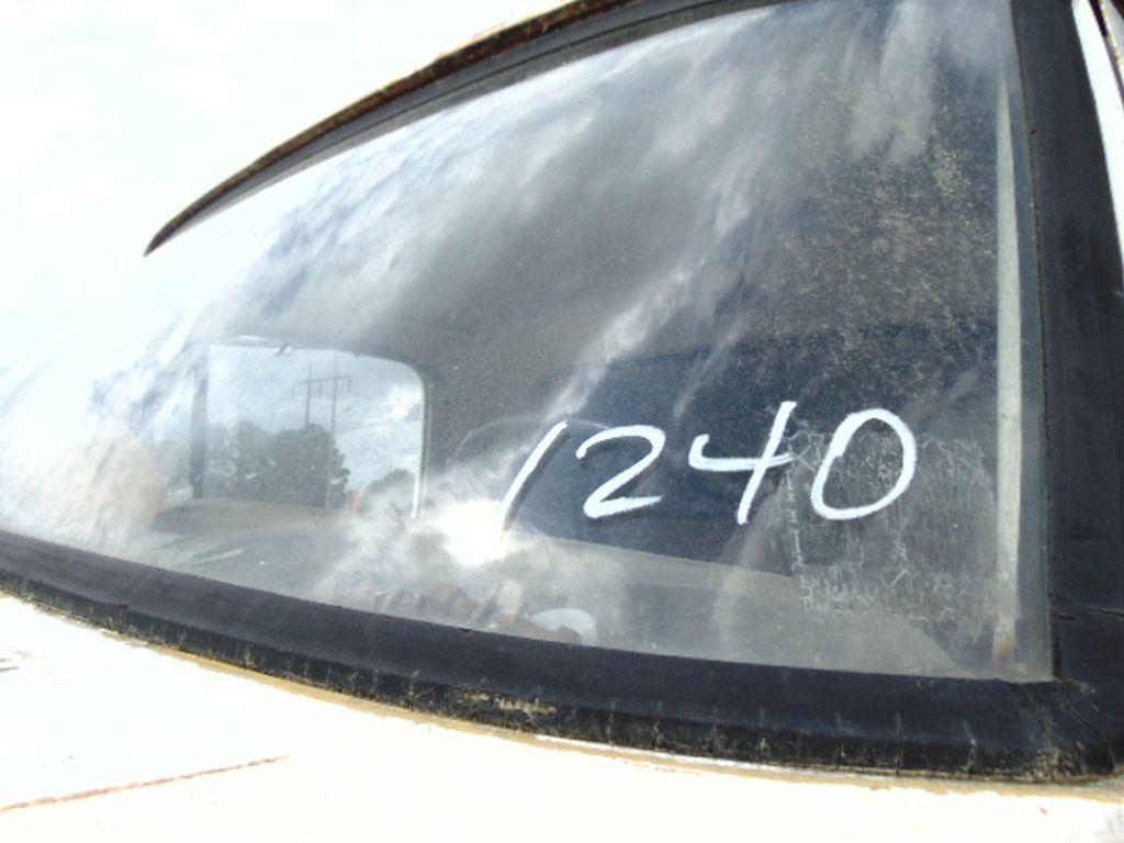 VIN:F61CEA98291 Ford F600 single axle dump grain truck, gas engine, 4 w/high & low speed