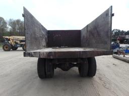 VIN:F61CEA98291 Ford F600 single axle dump grain truck, gas engine, 4 w/high & low speed