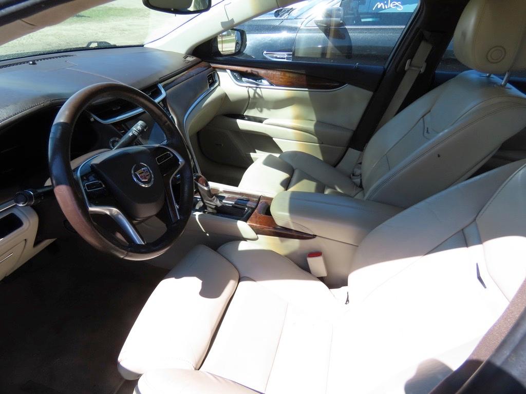 2013 CADILLAC XTS 4door sedan, 3.6L engine, A/T, power windows, power locks, sunroof, leather interi