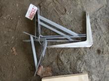 Shelf brackets