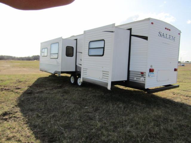 2011 Salem Camper - Pull Behind 36 foot