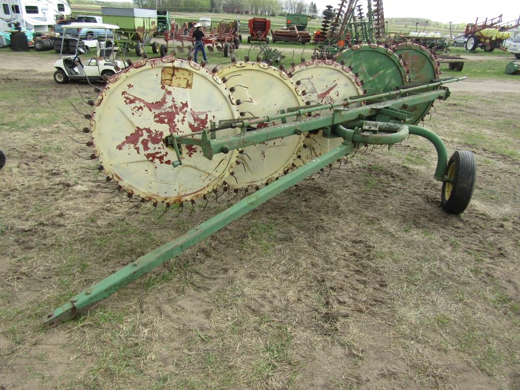 John Deere 5 Wheel Rake