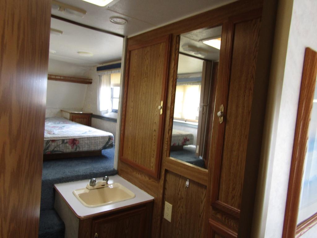1994 Sportsman Gooseneck Camper
