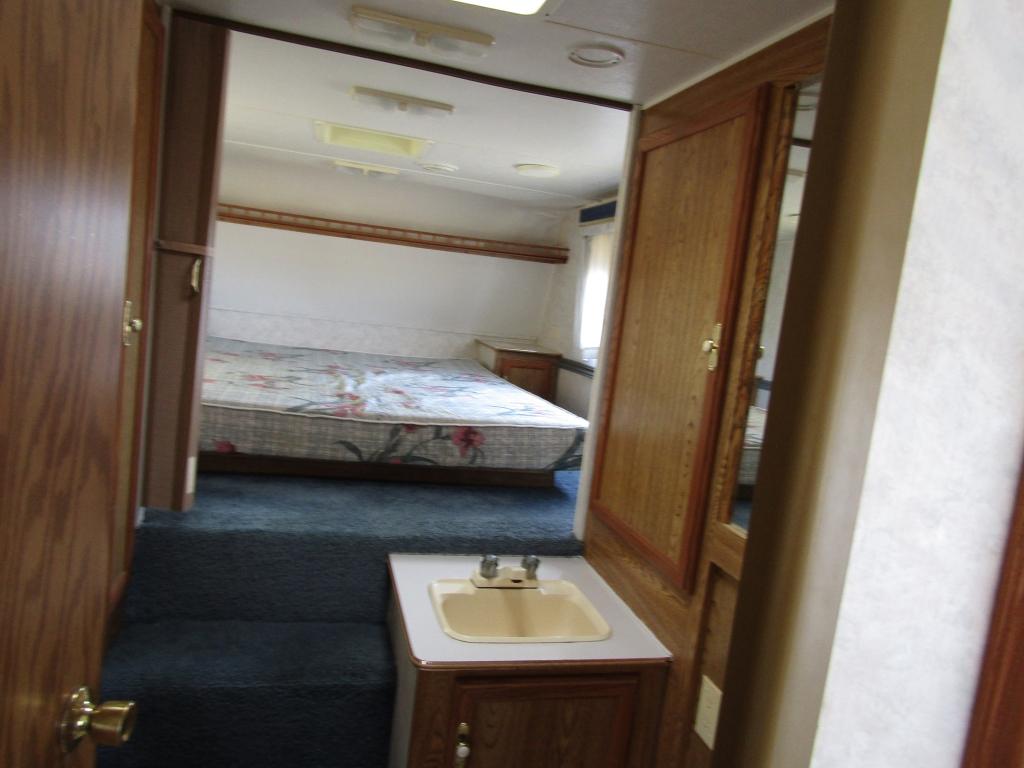 1994 Sportsman Gooseneck Camper