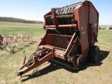 Massey Ferguson 1560 Round Baler