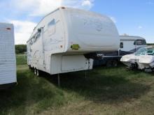 2004 Wildcat 27RL Camper 5th Wheel