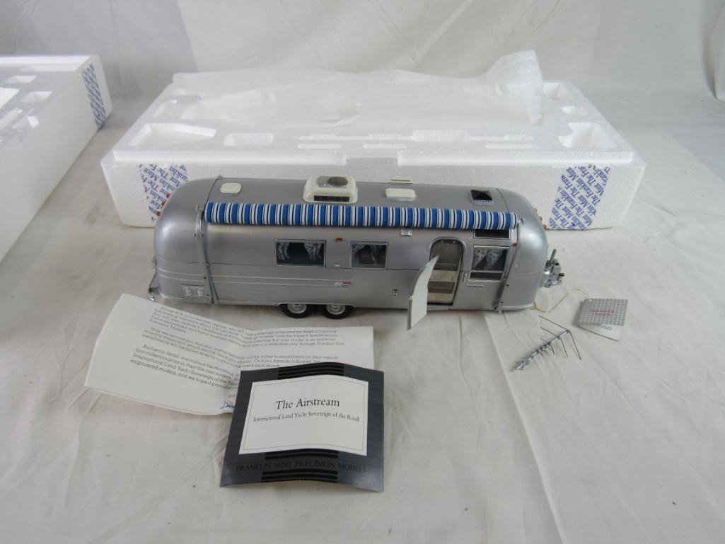 Franklin Mint 1/24 Scale Airstream Land Yacht Diecast Camper MIB