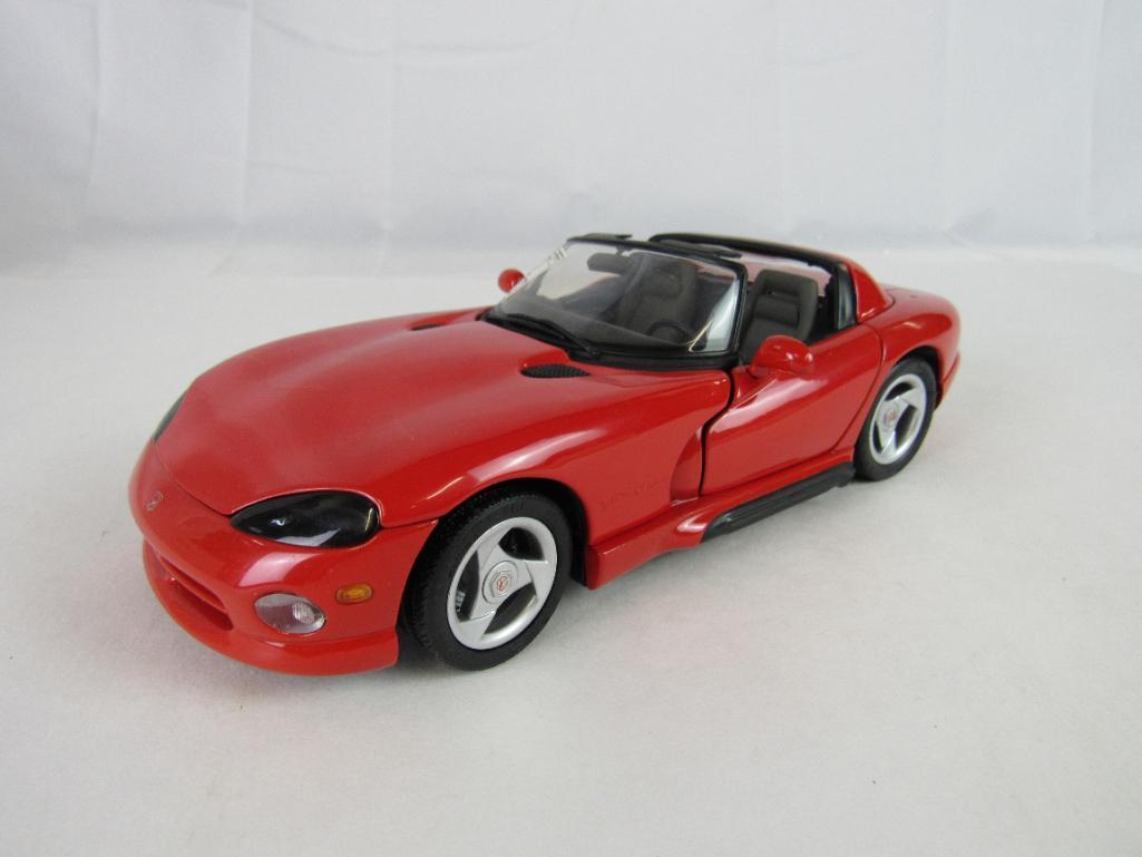 Beautiful Revell Creative Masters 1/20 Dodge Viper RT/10 Diecast Car MIB