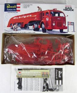 Revell 1:48 Scale White Mobil Gas Truck Model Kit MIB