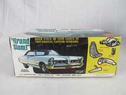 Vintage AMT 1:25 Scale 65 Pontiac Grand Prix Model Kit Complete in Box