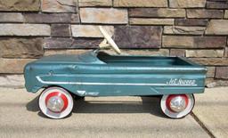 Excellent Vintage AMF "Jet Sweep" Pedal Car