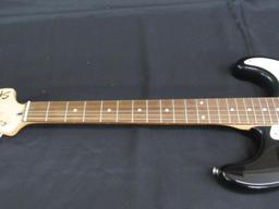 Fender Squier Stratocaster Affinity (Indonesia) 6 String Electric Guitar w/ Case