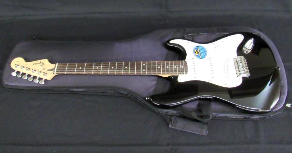 Beautiful Fender Squier Stratocaster Affinity (Indonesia) 6 String Electric Guitar w/ Case
