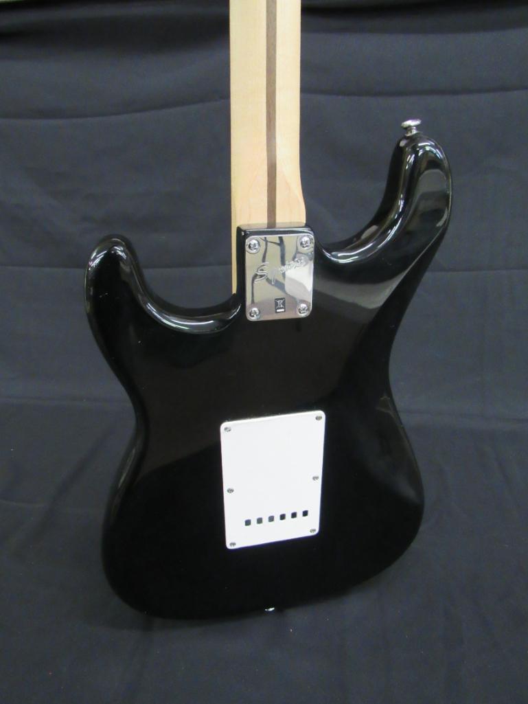 Beautiful Fender Squier Stratocaster Affinity (Indonesia) 6 String Electric Guitar w/ Case