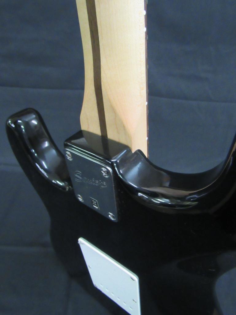 Beautiful Fender Squier Stratocaster Affinity (Indonesia) 6 String Electric Guitar w/ Case