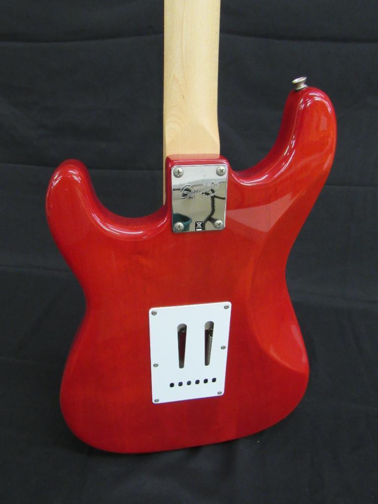 Fender Squier Stratocaster (China) 6 String Electric Guitar w/ Case