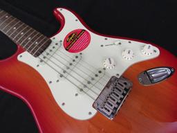 Fender Squier Stratocaster (China) 6 String Electric Guitar w/ Case