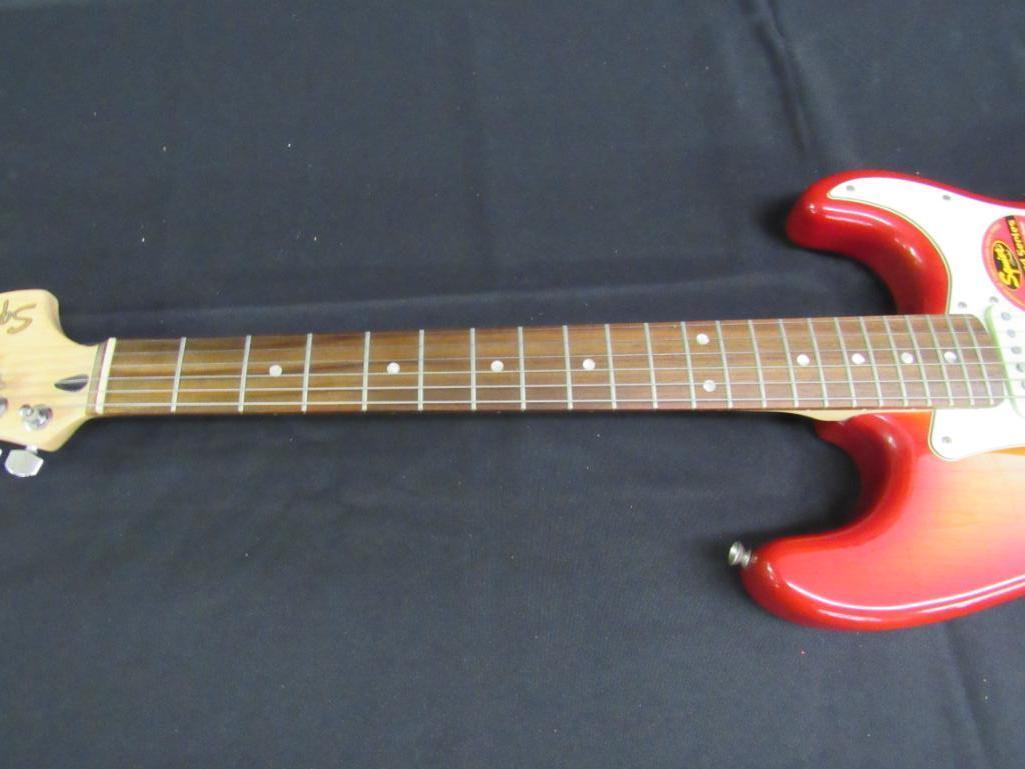 Fender Squier Stratocaster (China) 6 String Electric Guitar w/ Case