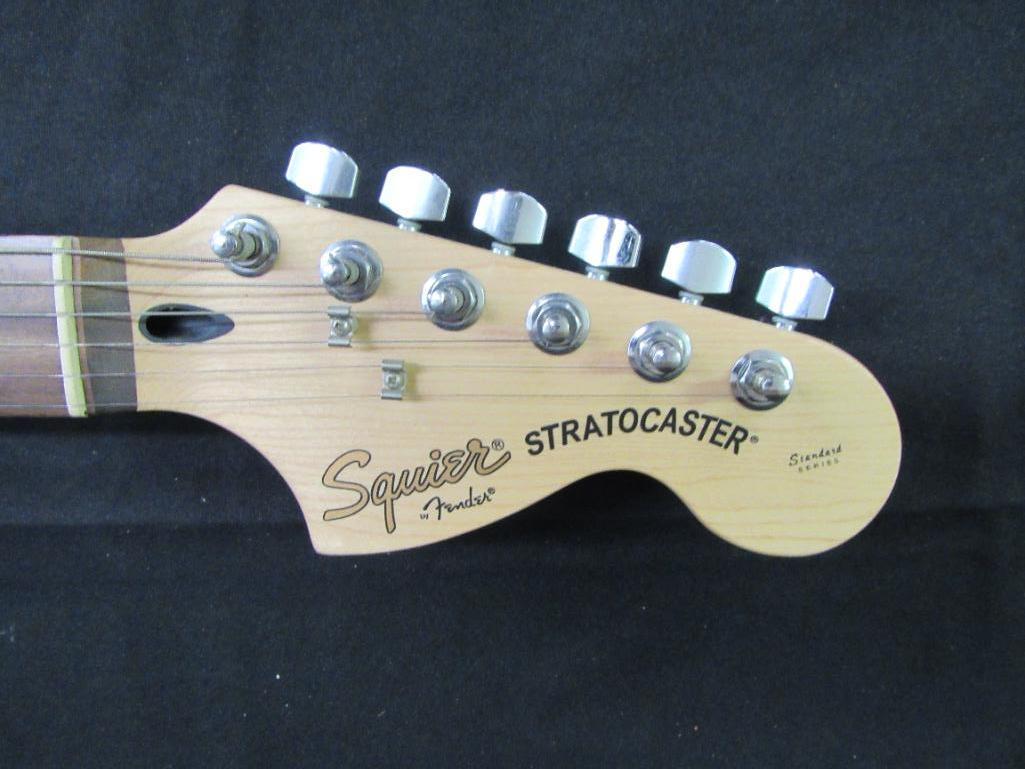 Fender Squier Stratocaster (China) 6 String Electric Guitar w/ Case