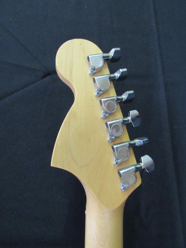 Excellent Fender Starcaster Strat 6 String Electric Guitar w/ Fender Gig Bag