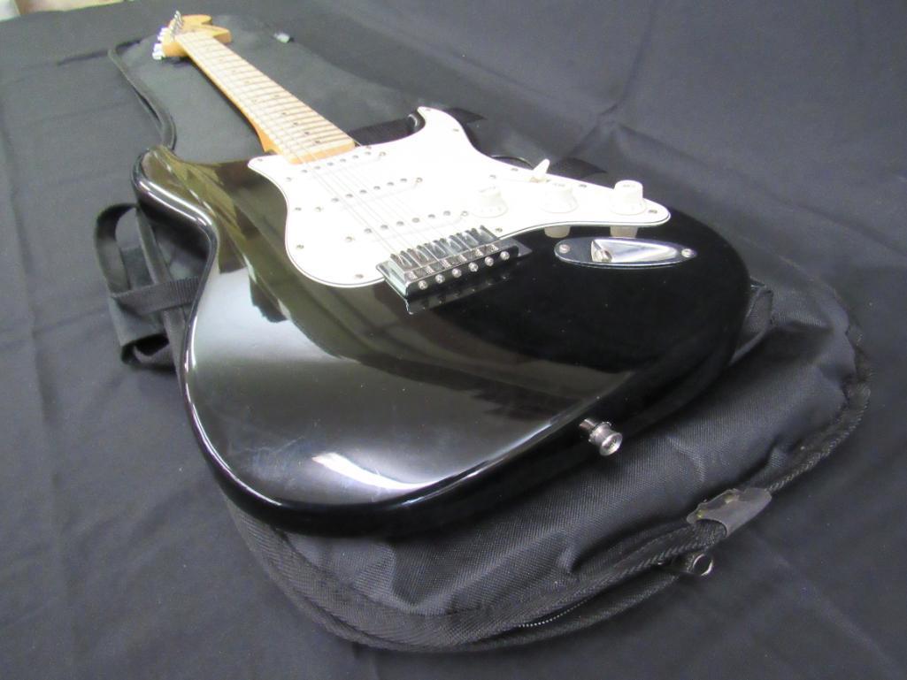 Excellent Fender Starcaster Strat 6 String Electric Guitar w/ Fender Gig Bag