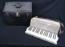 Excellent Antique Calanti Bros. (New York) "Aristocrat" Full Size Accordian
