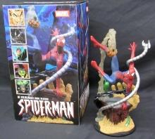 Spider-Man 2004 Diamond Select Art Asylum Marvel Milestones 16" Statue MIB