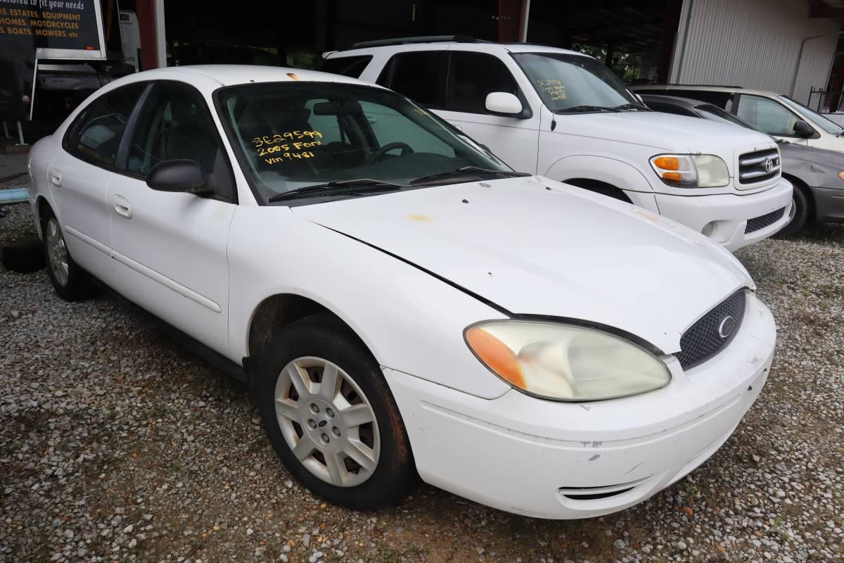 2005 Ford Taurus SE - *NOT Running*