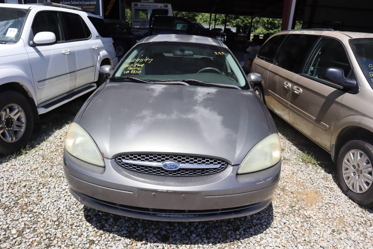 2002 Ford Taurus - *NOT Running*